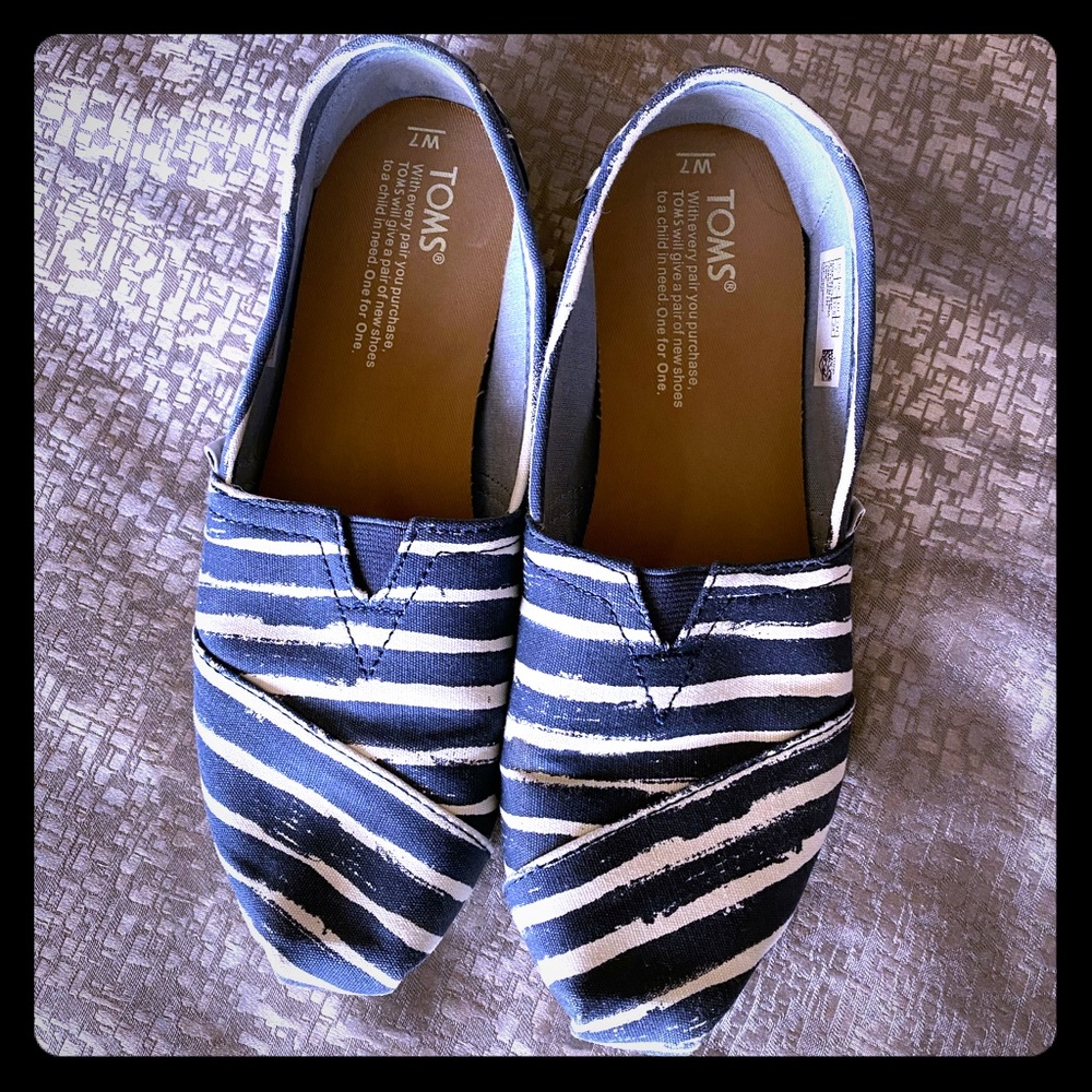 Toms